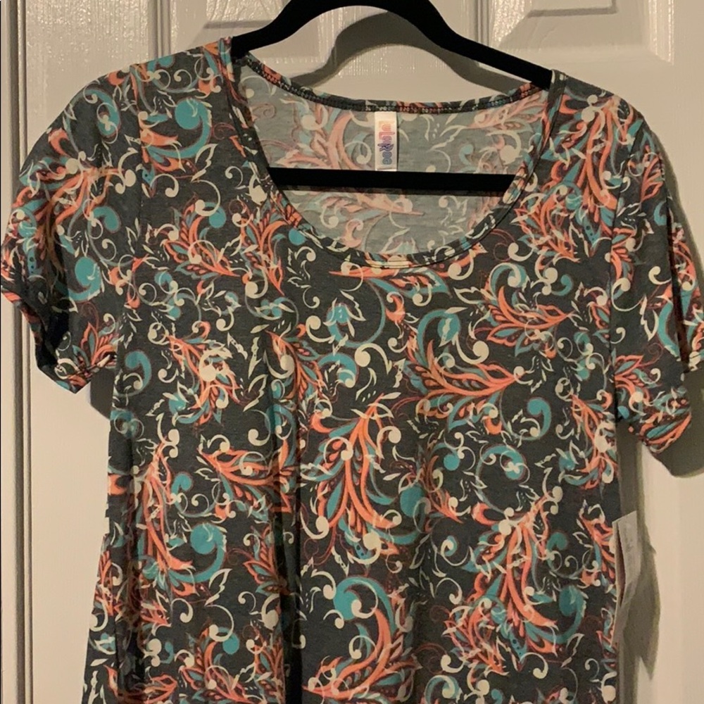 Lularoe S Classic T